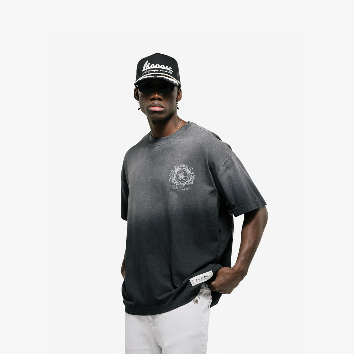 Monoic Camiseta Oversized Cavalho 'Negro Desgastado'